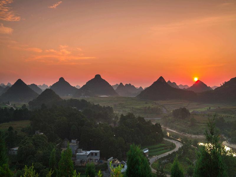 Double Breasts Hills Guizhou