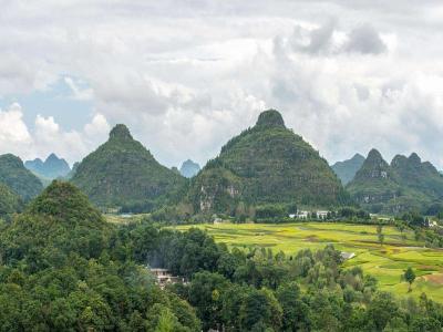 Double Breasts Mountains