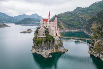 Wanfeng Lake
